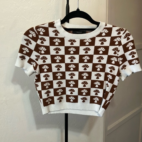 Forever 21 Tops - Brown and white mushroom crop top / shirt